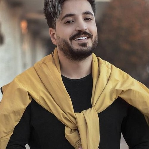 دانلود آهنگ اومدم قلبمو به نامت کنم
