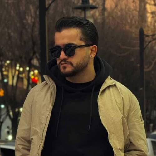 دانلود آهنگ ﺗﻮی ﭼﺸﻤﺎی ﺗﻮ ﺑﺮق ﻳﻪ اﻟﻤﺎس دﻳﺪم