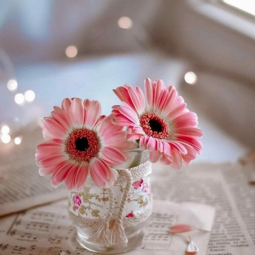 دانلود آهنگ عشق میره عین قطار ولی مهمه با کی سوار شم