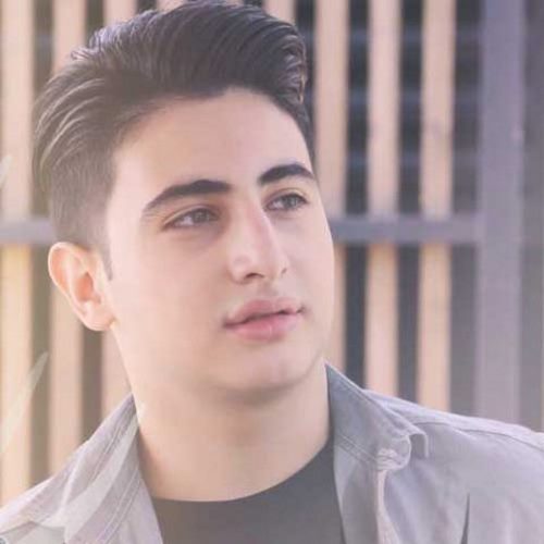 دانلود آهنگ همه میگن سنگی سنگ من میگم رومی روم