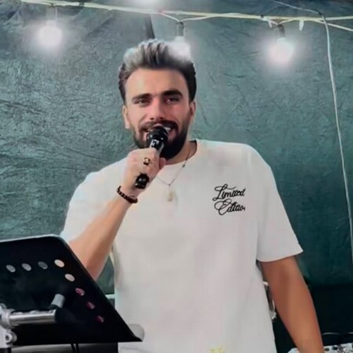 دانلود آهنگ عشق مو نچراله همه چیش ساده