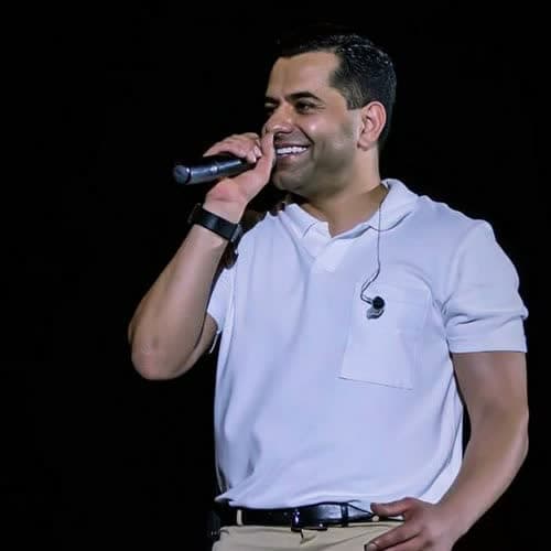 دانلود آهنگ تو از عاشق شدن گفتی من از دیوانگی گفتم