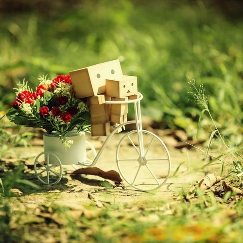 دانلود آهنگ تو موهام پیدا کردم تار مو سفید ریمیکس