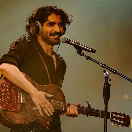 دانلود آهنگ در سکوت شب خانه زد فریاد اما تو نشنیدی